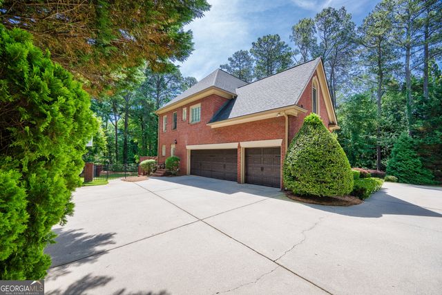 5510 Stoneleigh Drive, Suwanee, GA 30024