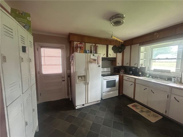 212 W Greer Street, Honea Path, SC 29654