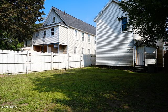 21 Grove Place, Schenectady, NY 12307