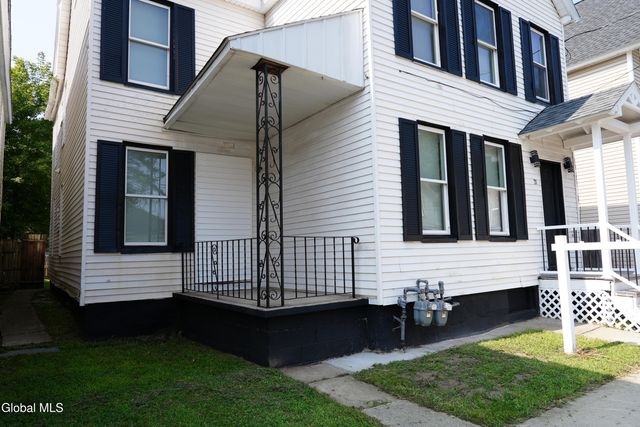 21 Grove Place, Schenectady, NY 12307