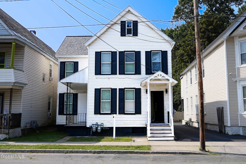 21 Grove Place, Schenectady, NY 12307