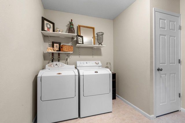 246 W 18TH AVENUE, Oshkosh, WI 54902