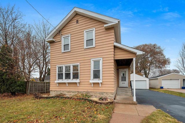 246 W 18TH AVENUE, Oshkosh, WI 54902