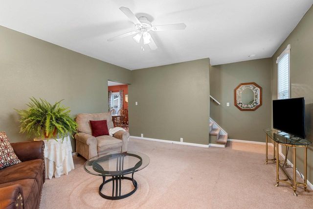 246 W 18TH AVENUE, Oshkosh, WI 54902