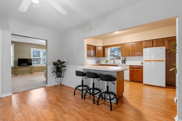 246 W 18TH AVENUE, Oshkosh, WI 54902