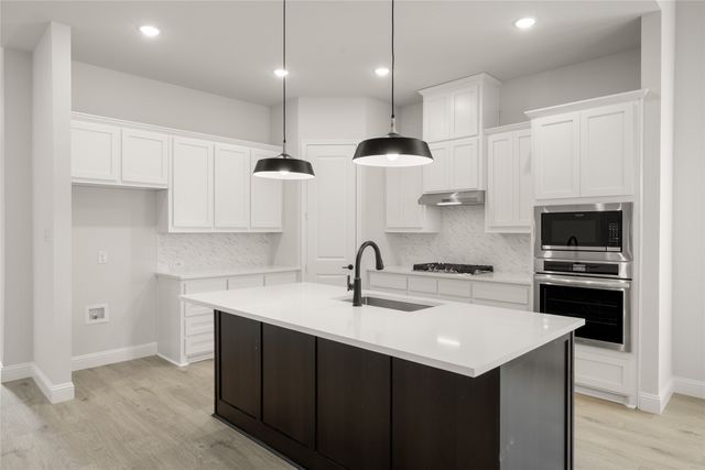 1012 Catskill Court, Burleson, TX 76028