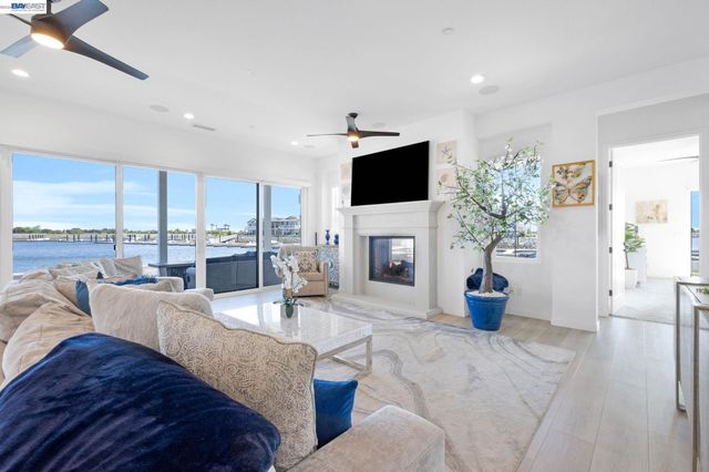 183 Seagate Pl, Bethel Island, CA 94511