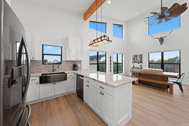337 Colt Valley Rd, Fredericksburg, TX 78624