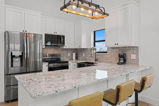 337 Colt Valley Rd, Fredericksburg, TX 78624