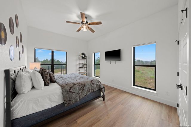337 Colt Valley Rd, Fredericksburg, TX 78624