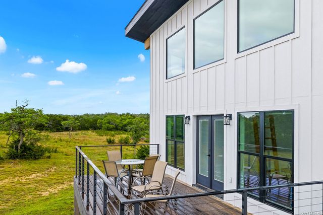 337 Colt Valley Rd, Fredericksburg, TX 78624