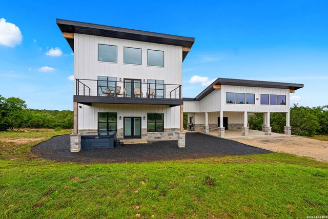 337 Colt Valley Rd, Fredericksburg, TX 78624