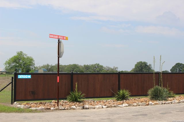 337 Colt Valley Rd, Fredericksburg, TX 78624