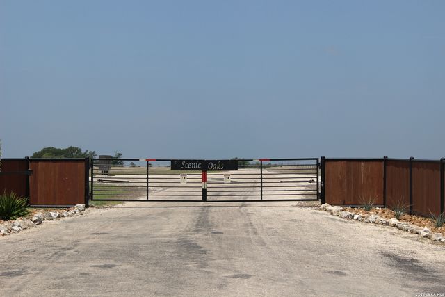 337 Colt Valley Rd, Fredericksburg, TX 78624