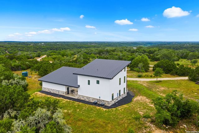 337 Colt Valley Rd, Fredericksburg, TX 78624