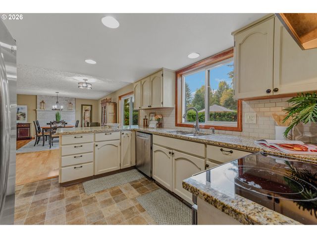 14502 Ne 129TH St, Brush Prairie, WA 98606