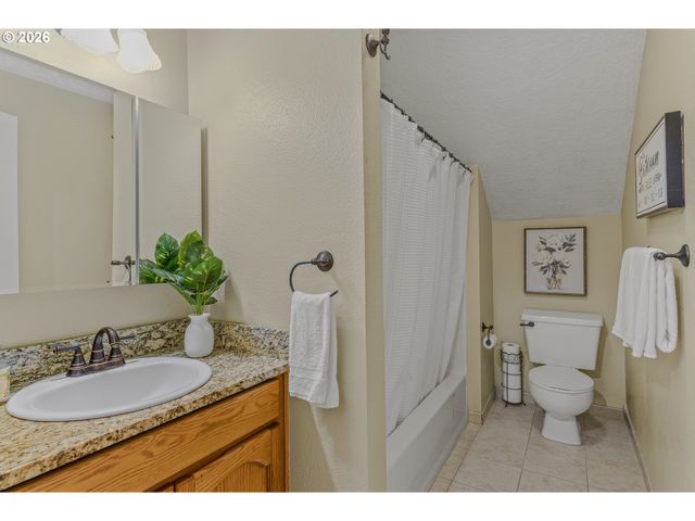 14502 Ne 129TH St, Brush Prairie, WA 98606