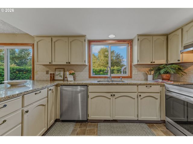 14502 Ne 129TH St, Brush Prairie, WA 98606
