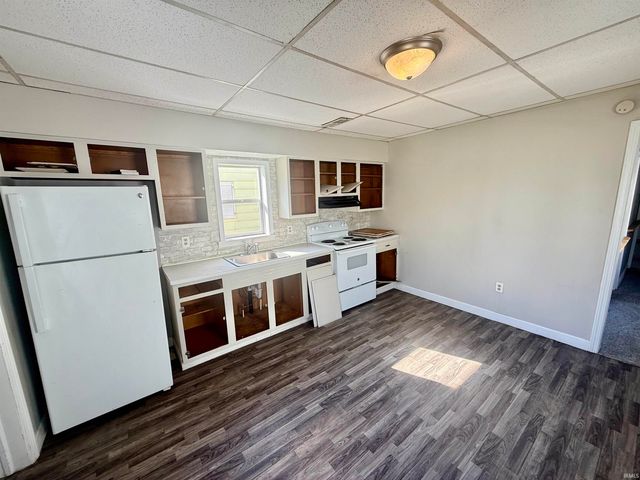 27 E Morgan Avenue, Evansville, IN 47711