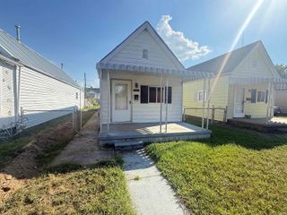 27 E Morgan Avenue, Evansville, IN 47711
