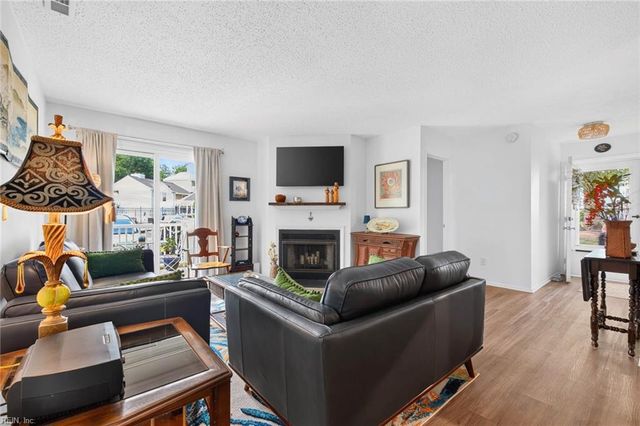 2104 Retreat CT, Virginia Beach, VA 23454