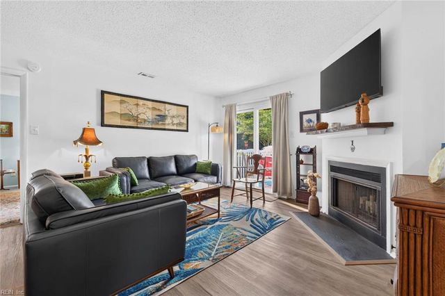 2104 Retreat CT, Virginia Beach, VA 23454