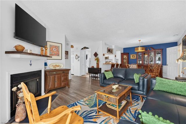 2104 Retreat CT, Virginia Beach, VA 23454