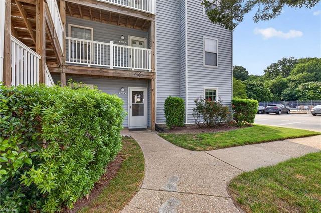 2104 Retreat CT, Virginia Beach, VA 23454