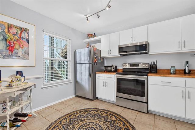 2104 Retreat CT, Virginia Beach, VA 23454
