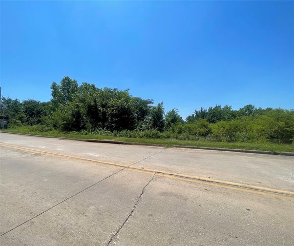 1800 W Crawford Street, Denison, TX 75020