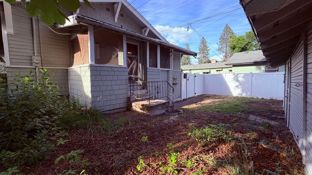 112 E 16th Ave, Spokane, WA 99203
