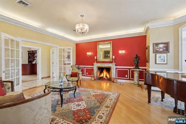 14 Werimus Brook Road, Saddle River, NJ 07458