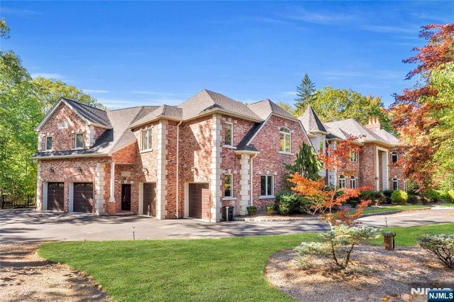 14 Werimus Brook Road, Saddle River, NJ 07458