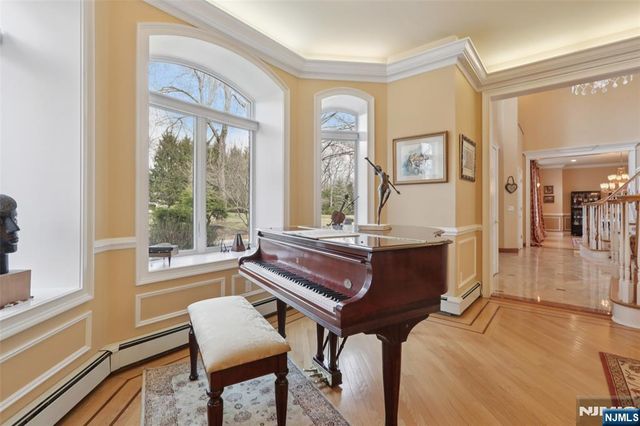 14 Werimus Brook Road, Saddle River, NJ 07458