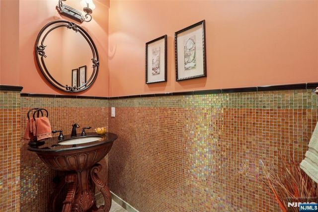 14 Werimus Brook Road, Saddle River, NJ 07458