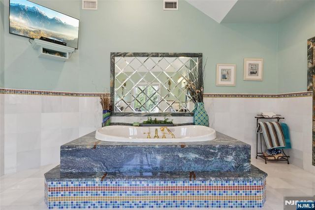 14 Werimus Brook Road, Saddle River, NJ 07458