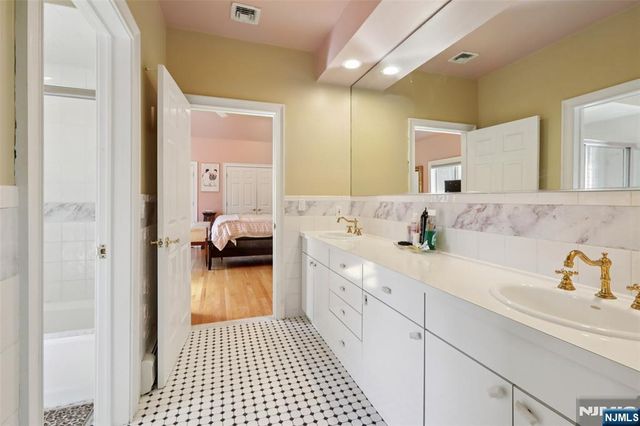 14 Werimus Brook Road, Saddle River, NJ 07458