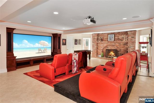 14 Werimus Brook Road, Saddle River, NJ 07458