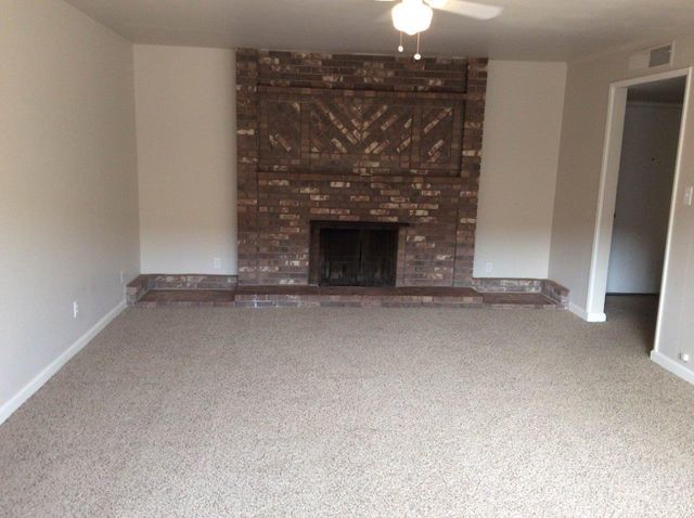 537 W University Avenue, Fresno, CA 93705