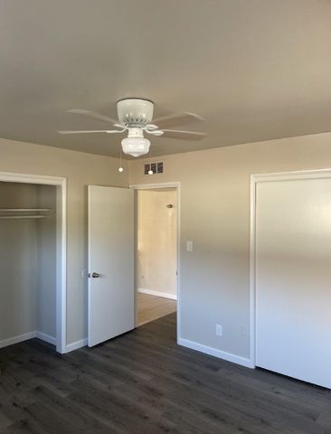 537 W University Avenue, Fresno, CA 93705