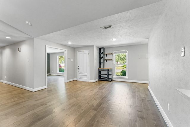 2515 Blue Willow Drive, Houston, TX 77042