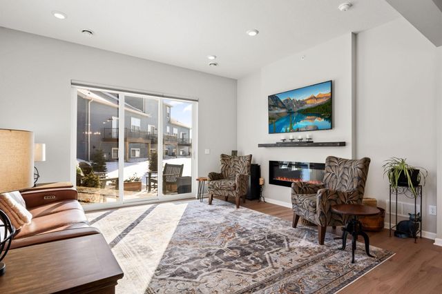 6575 Jocelyn Avenue S, Cottage Grove, MN 55016