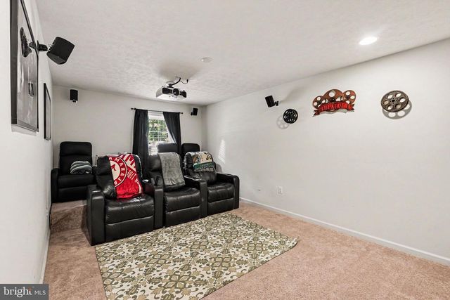 60 CROWNCREST RD, Fredericksburg, VA 22406
