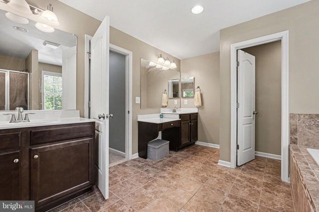 60 CROWNCREST RD, Fredericksburg, VA 22406