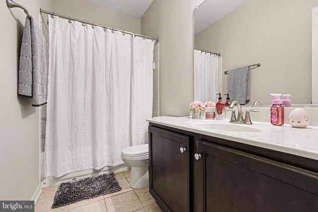 60 CROWNCREST RD, Fredericksburg, VA 22406