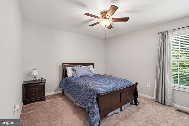 60 CROWNCREST RD, Fredericksburg, VA 22406