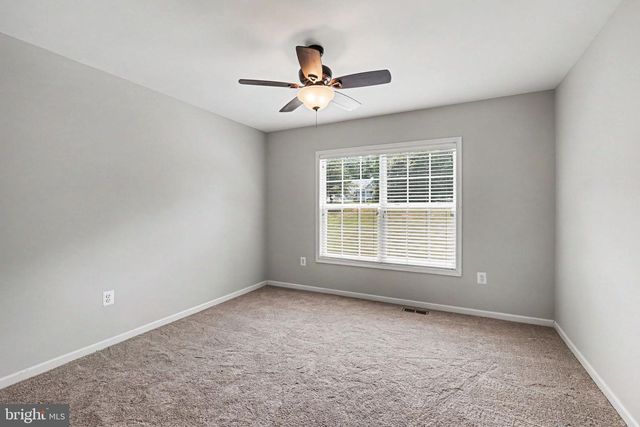 60 CROWNCREST RD, Fredericksburg, VA 22406