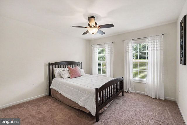 60 CROWNCREST RD, Fredericksburg, VA 22406