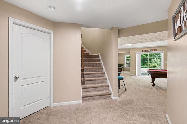 60 CROWNCREST RD, Fredericksburg, VA 22406