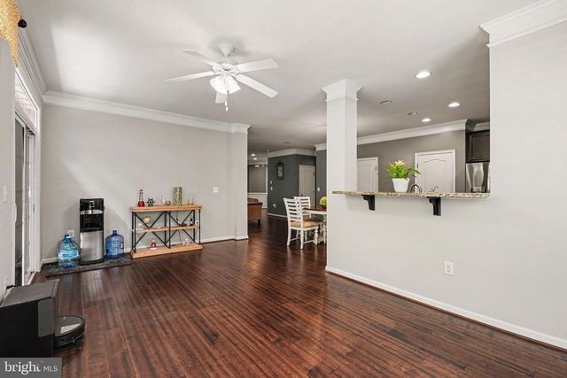 60 CROWNCREST RD, Fredericksburg, VA 22406